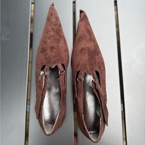 Women’s Brown Suede Renaissance Shoes Size S (5-6)